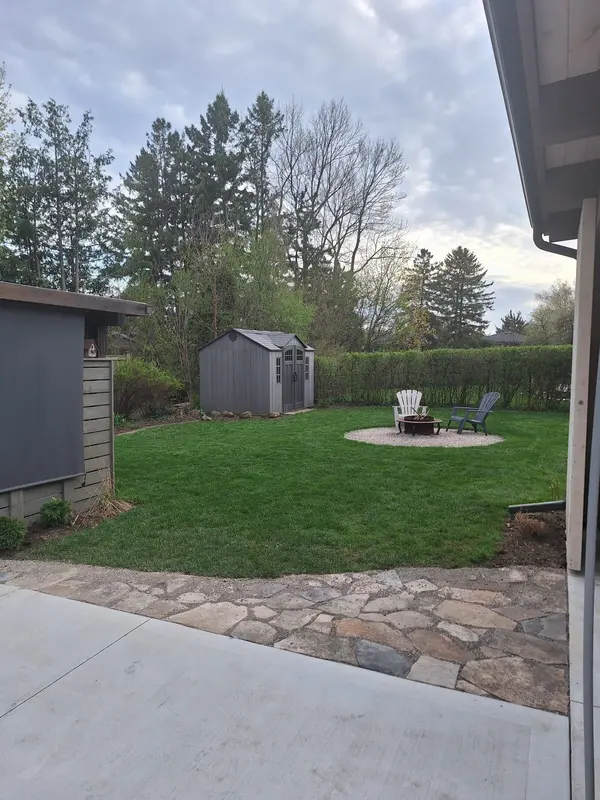 74 Inwood CRES, Kitchener, ON N2M 2M1