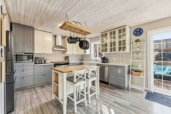 1091 Burgundy LN, Orleans - Convent Glen And Area, ON K1C 2M9