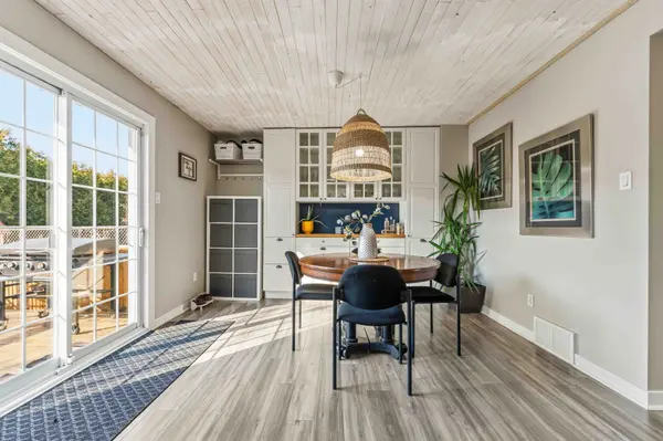 1091 Burgundy LN, Orleans - Convent Glen And Area, ON K1C 2M9