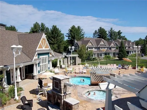 1020 BIRCH GLEN RD #12 Intervals, Lake Of Bays, ON P0B 1A0