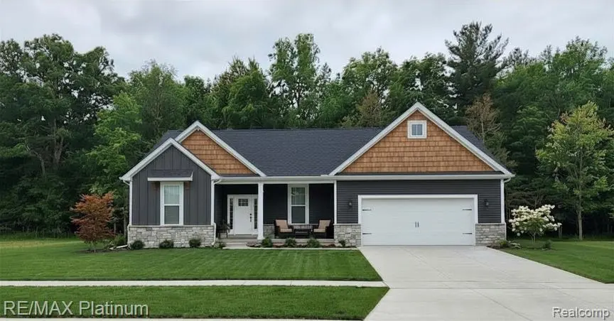 13295 Westwinds DR, Fenton Charter Township, MI 48451