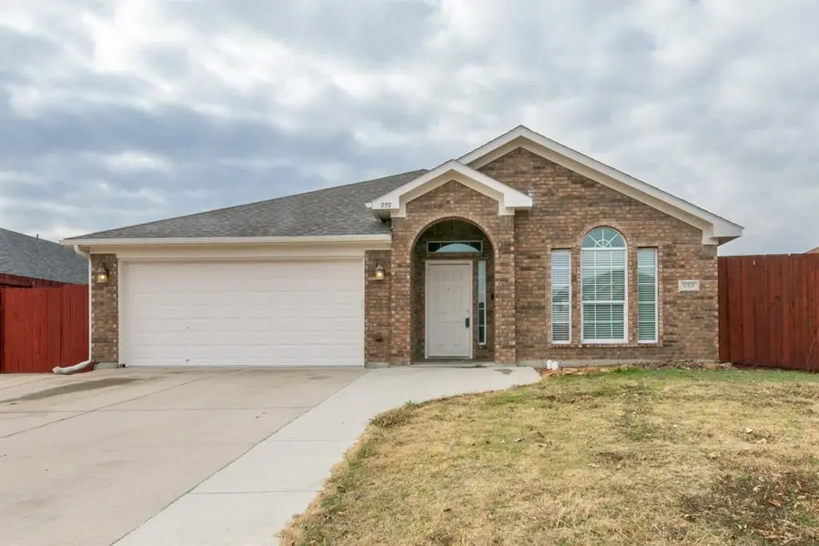 959 Heather Street, Burleson, TX 76028