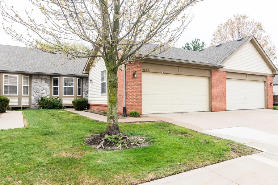 1854 N Kenwyck DR, Superior Twp, MI 48198