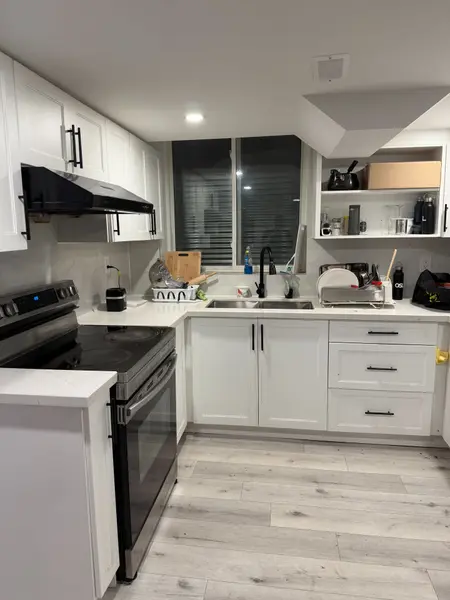 14 Ballyshire DR #BDRM -2 BSMNT, Brampton, ON L6P 2V7