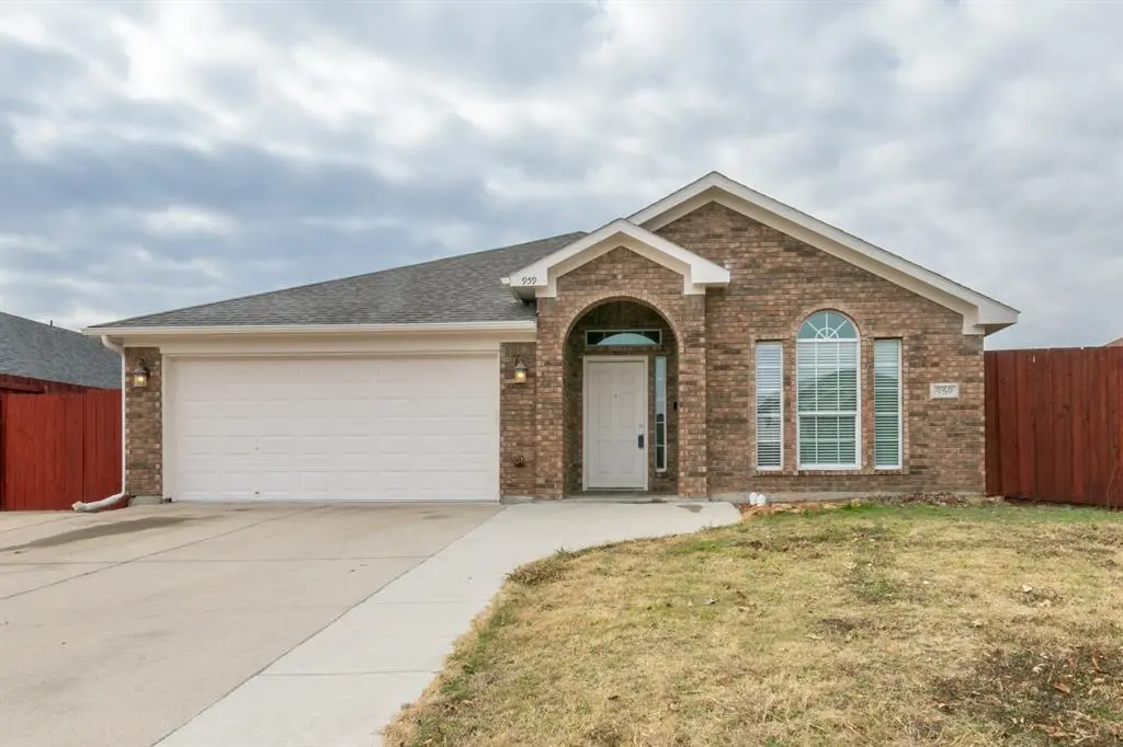 959 Heather Street, Burleson, TX 76028