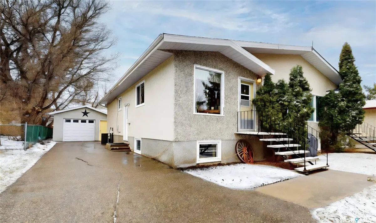 138 Myers CRESCENT #2, Maple Creek, SK S0N 1N0