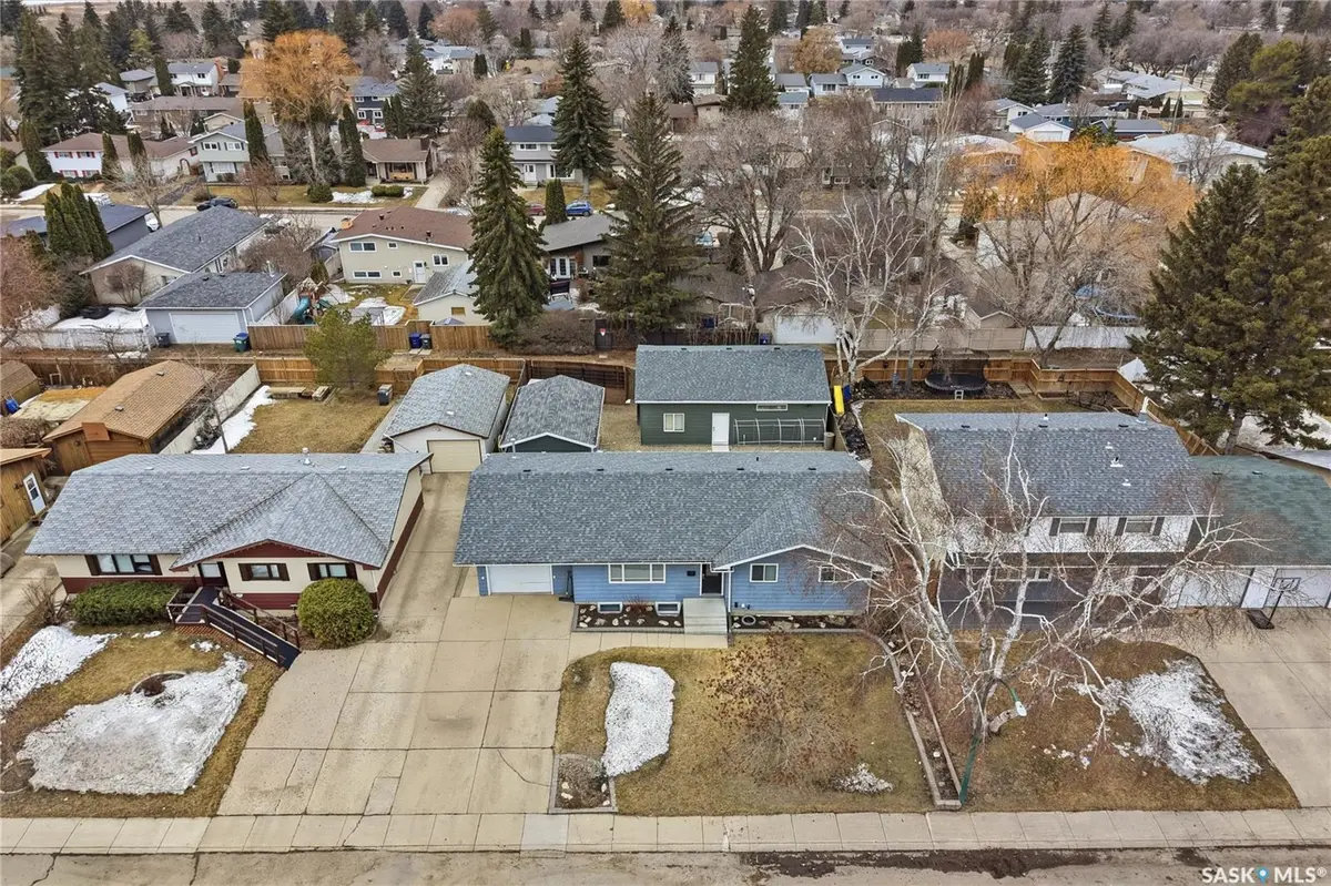 123 Deborah CRESCENT, Saskatoon, SK S7J 2W9