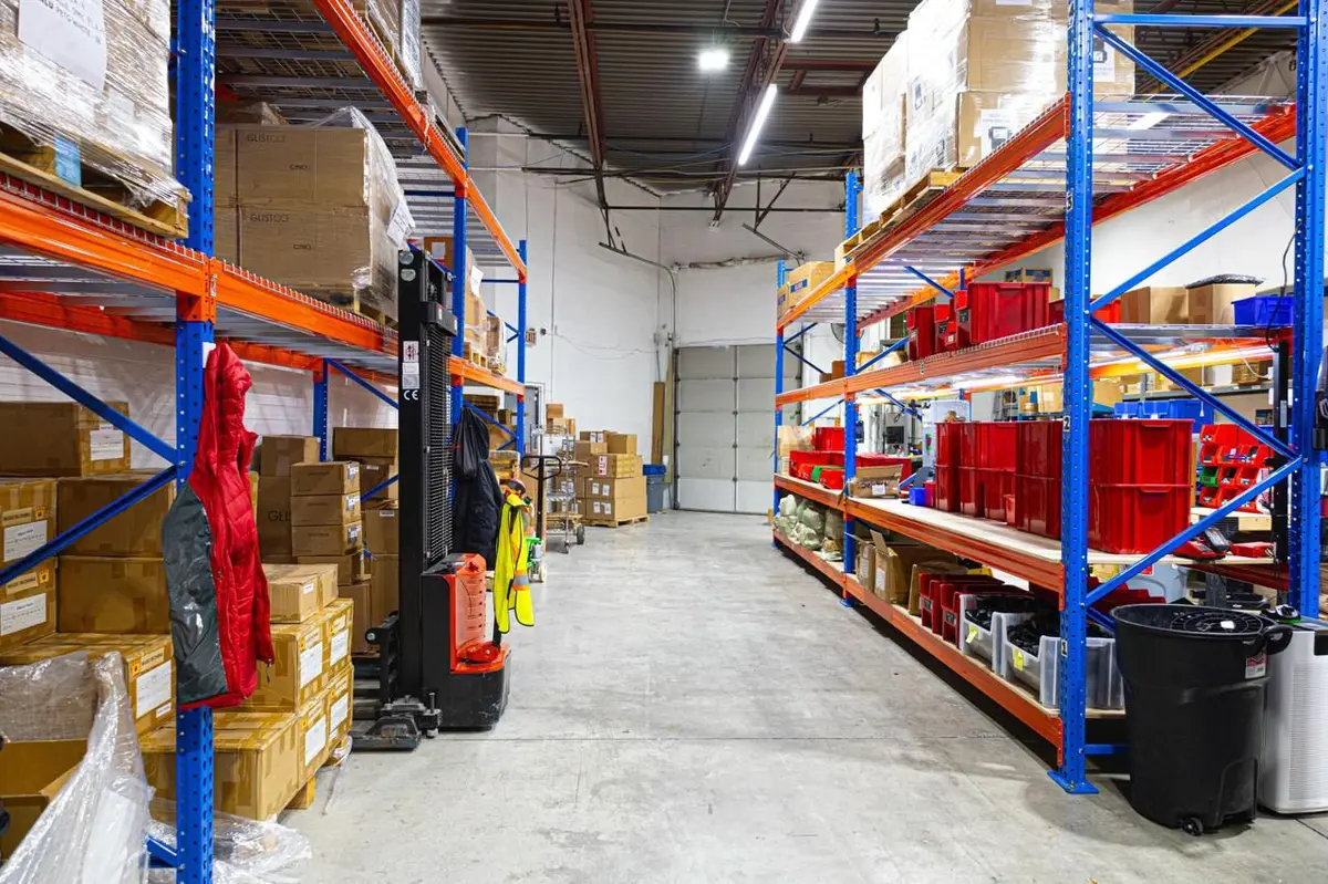 1111 Flint RD ##11, Toronto W05, ON M3J 3C7