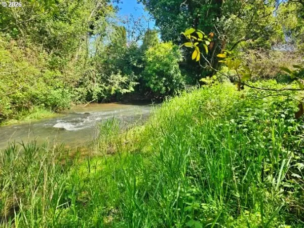 58497 FAIRVIEW RD, Coquille, OR 97423