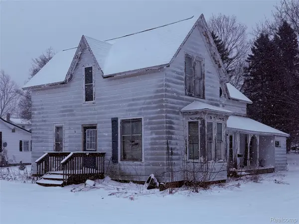 6456 3rd ST, Cass City Village, MI 48726