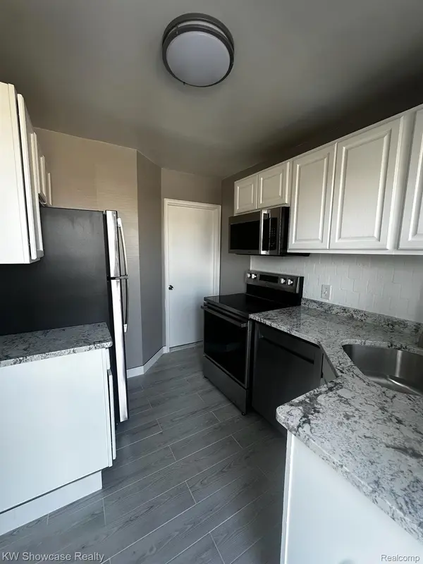 3370 Coolidge HWY, Royal Oak, MI 48073