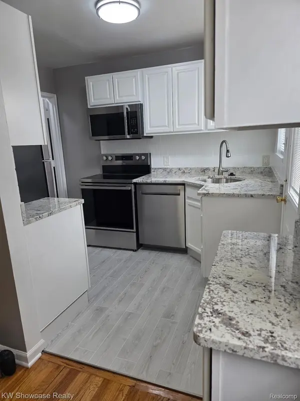 3370 Coolidge HWY, Royal Oak, MI 48073