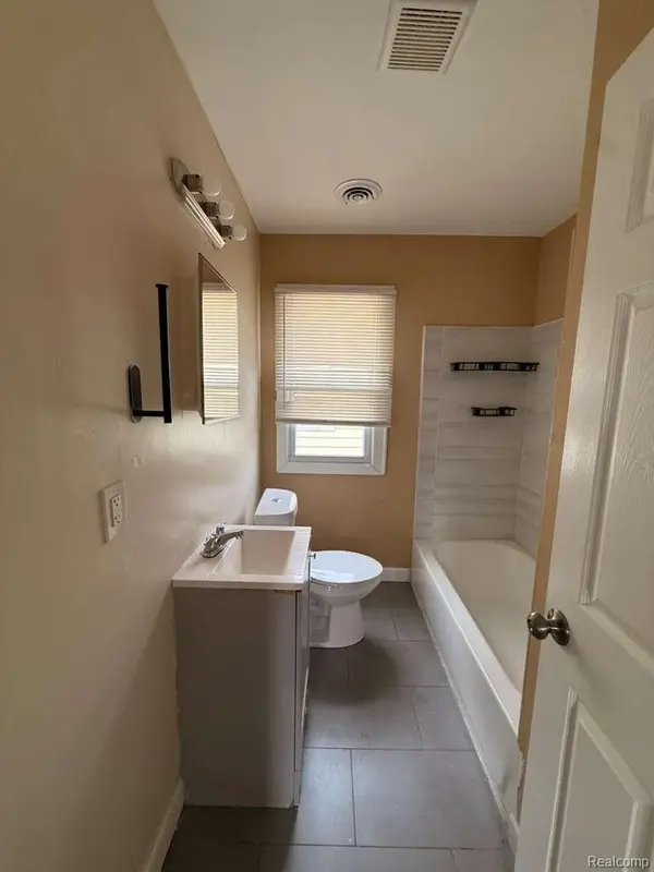 14500 Strathmoor ST, Detroit, MI 48227