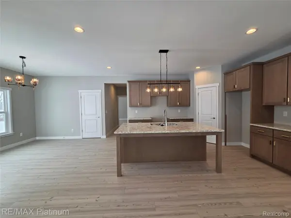 13295 Westwinds DR, Fenton Charter Township, MI 48451