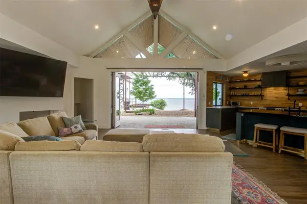 9007 Dickson Road, Fort Worth, TX 76179