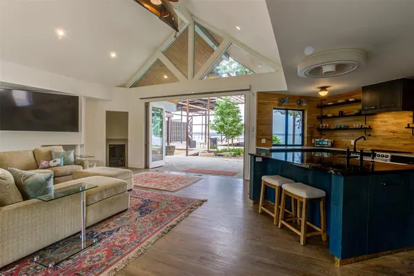 9007 Dickson Road, Fort Worth, TX 76179