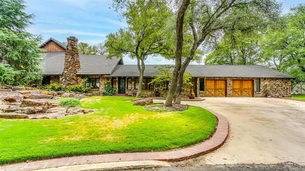 8935 Dickson Road, Fort Worth, TX 76179