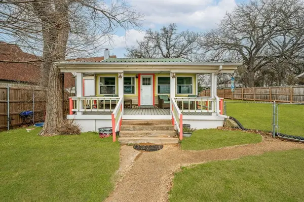 1662 Rogers Road, Newark, TX 76071