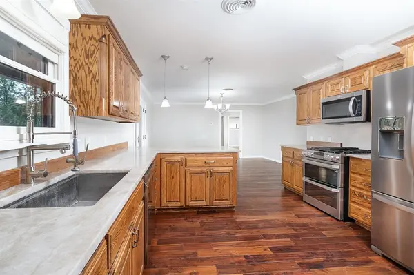 2103 S High Street, Brady, TX 76825