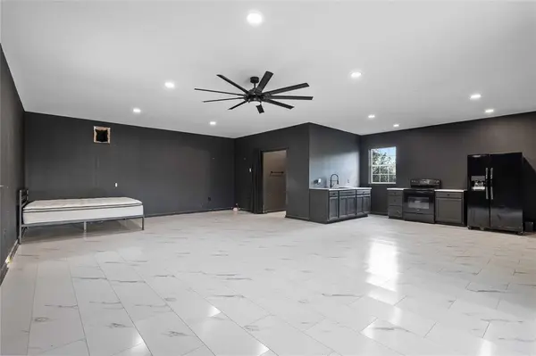 1502 Avenue B, Santa Anna, TX 76878