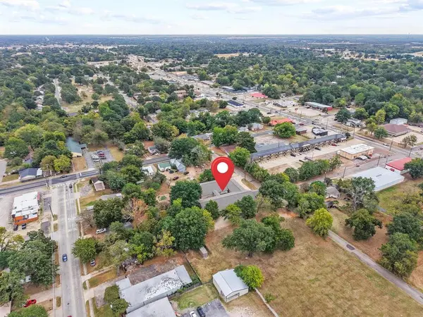 1905 E Price Street, Paris, TX 75460
