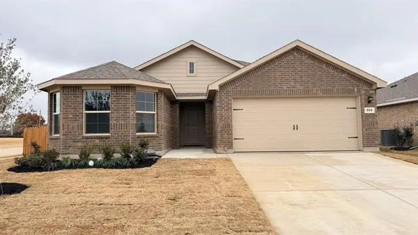 560 ARROYO Drive, Cleburne, TX 76033