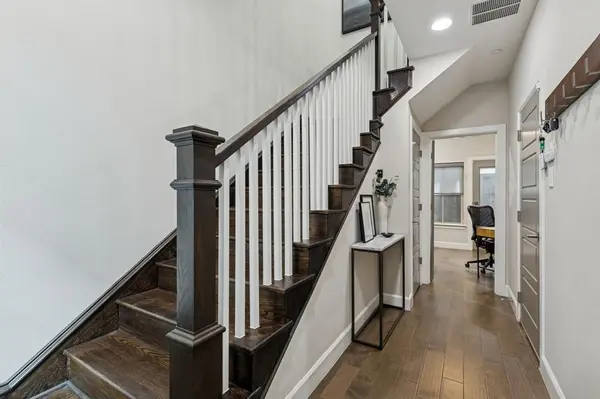 762 Spanish Oaks Place, Dallas, TX 75204