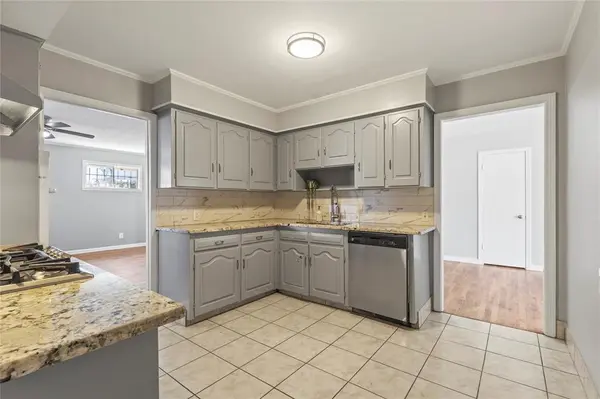 1602 Glen Avenue, Dallas, TX 75216