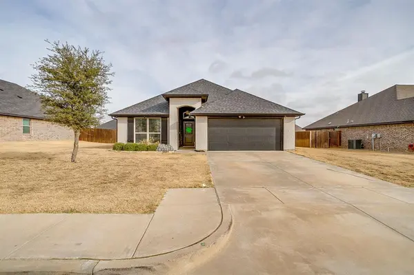210 Harp Avenue, Godley, TX 76044