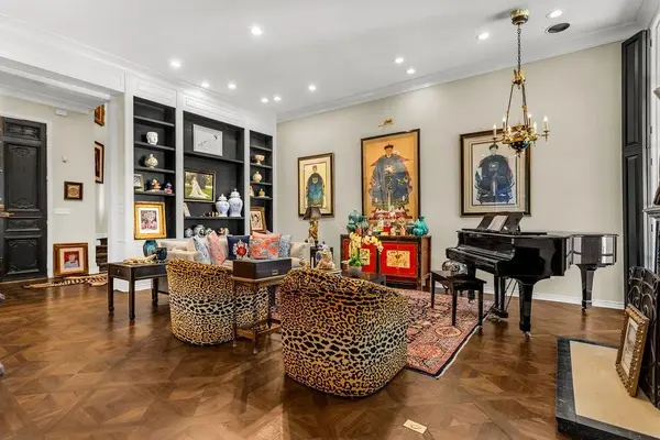 3802 S Versailles Avenue, Dallas, TX 75209