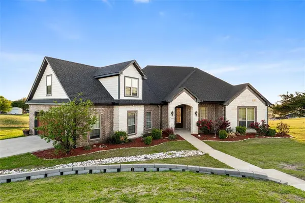 110 Eagles Roost Circle, Ennis, TX 75119