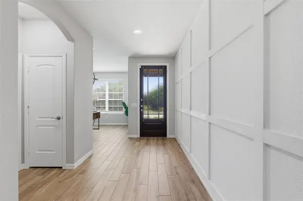 9437 Trailway Drive, Oak Point, TX 75068