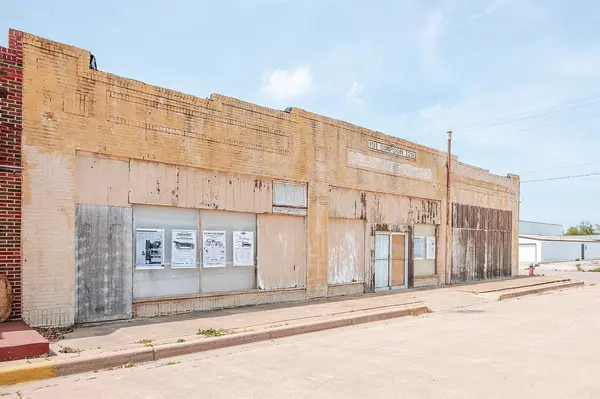 213 N Blackburn Street, Brady, TX 76825