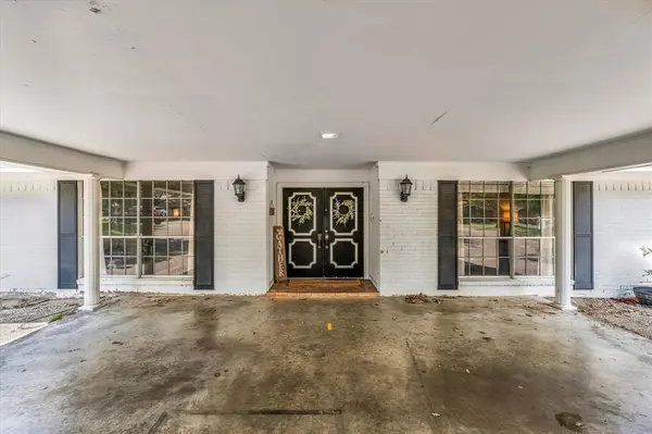 1208 Knotty Oaks Drive, Woodway, TX 76712