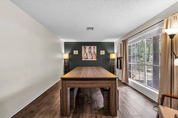 1208 Knotty Oaks Drive, Woodway, TX 76712