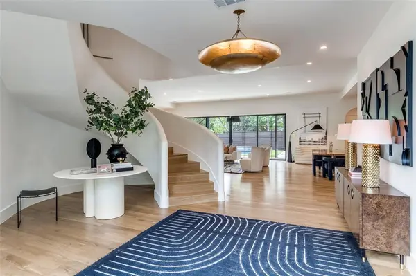 7122 Lakewood Boulevard, Dallas, TX 75214