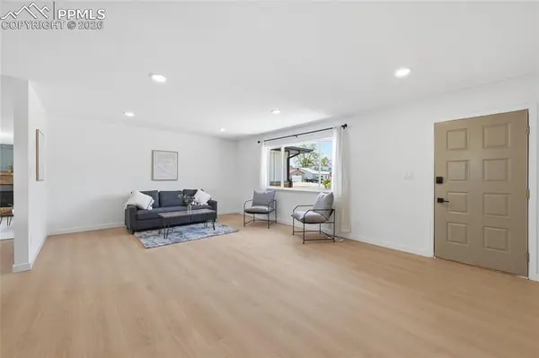 218 Starlite DR, Pueblo, CO 81005