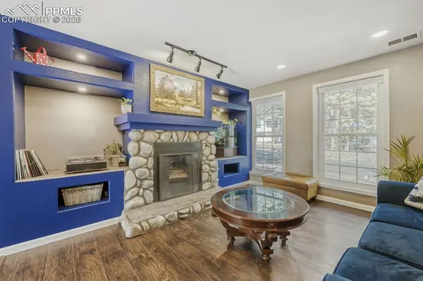 1005 W Browning AVE, Woodland Park, CO 80863