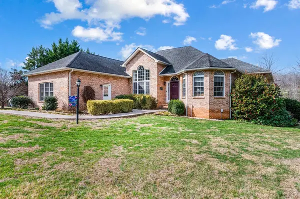 378 E Tusculum LN, Amherst, VA 24521