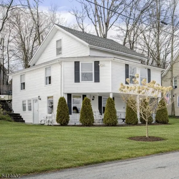 39 Harrison St, Sussex Boro, NJ 07461