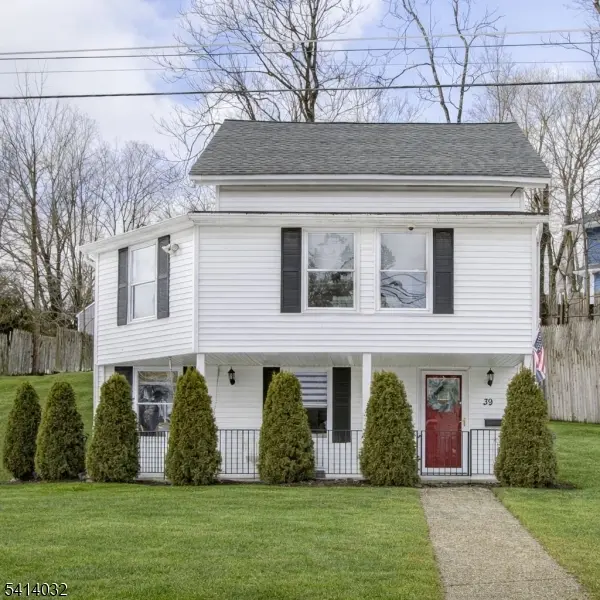 39 Harrison St, Sussex Boro, NJ 07461