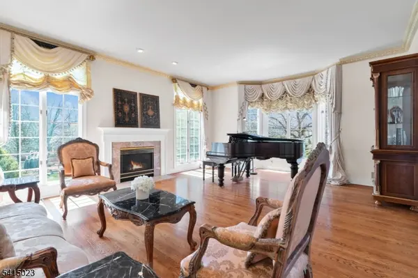 4 Wilde Hollow, Bridgewater Twp., NJ 08836