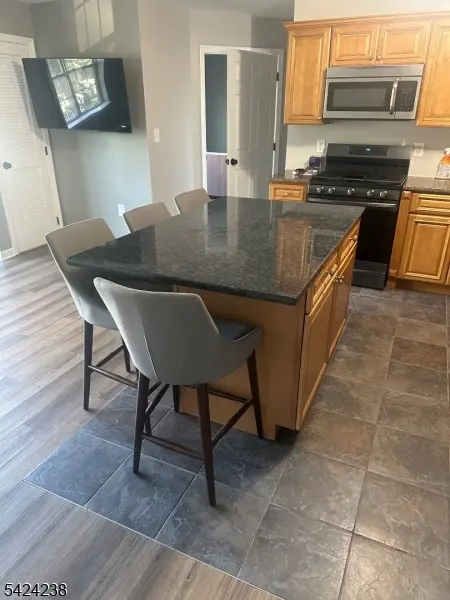 594-596 Jefferson Ave #203, Elizabeth City, NJ 07201