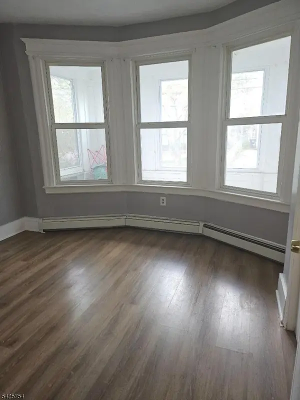 234 Smith St, Newark City, NJ 07106