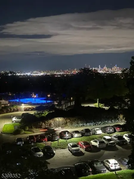 1 Claridge Dr #726, Verona Twp., NJ 07044