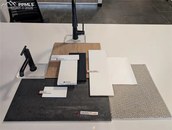 9432 Traveler TER, Colorado Springs, CO 80908