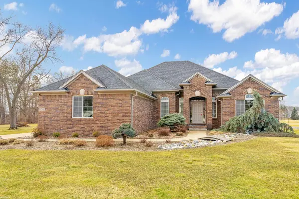 52163 BASE ST, New Baltimore, MI 48047