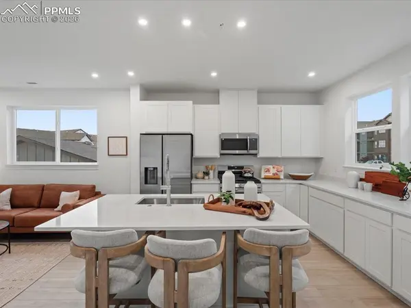 3352 Drumlin GRV, Colorado Springs, CO 80907