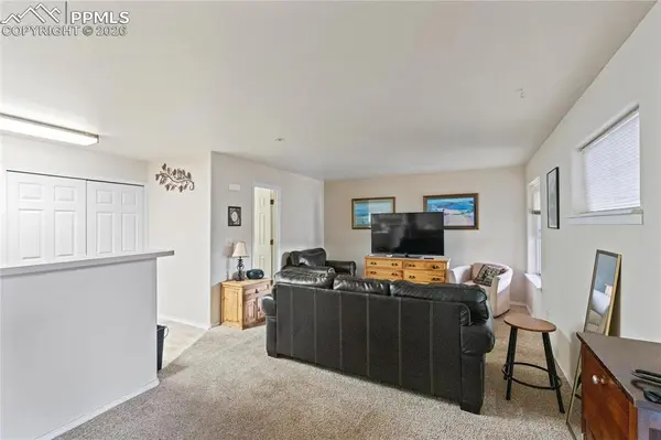 120 Whalen AVE, Cripple Creek, CO 80813