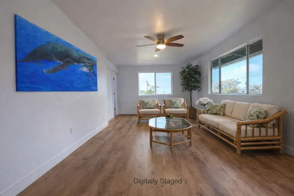 82-6136 ROAD D #B, Captain Cook, HI 96704